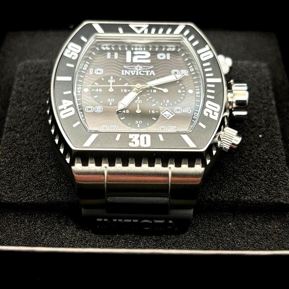 Invicta 47282 Pro Diver Airlock Men's Chronograph Black Dial Silicone Strap New - Picture 8 of 17